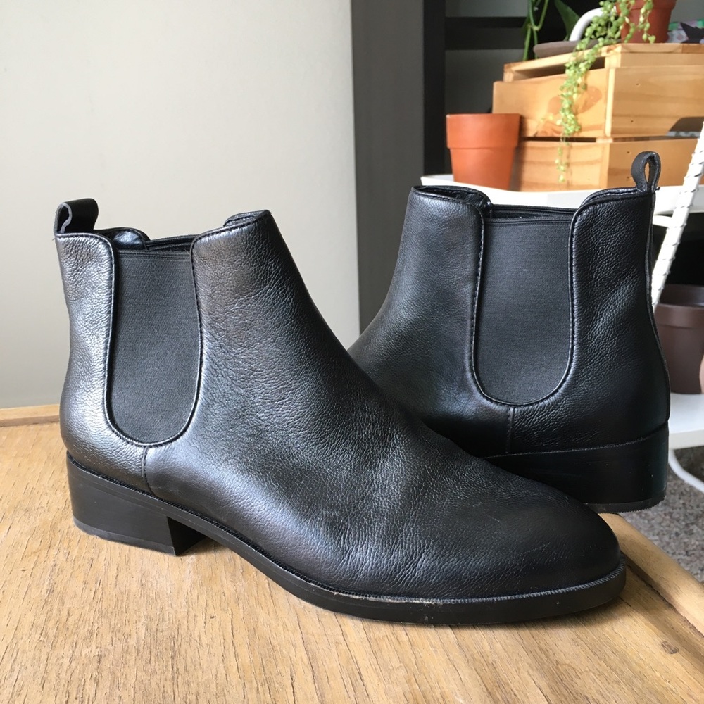 Cole haan black boots